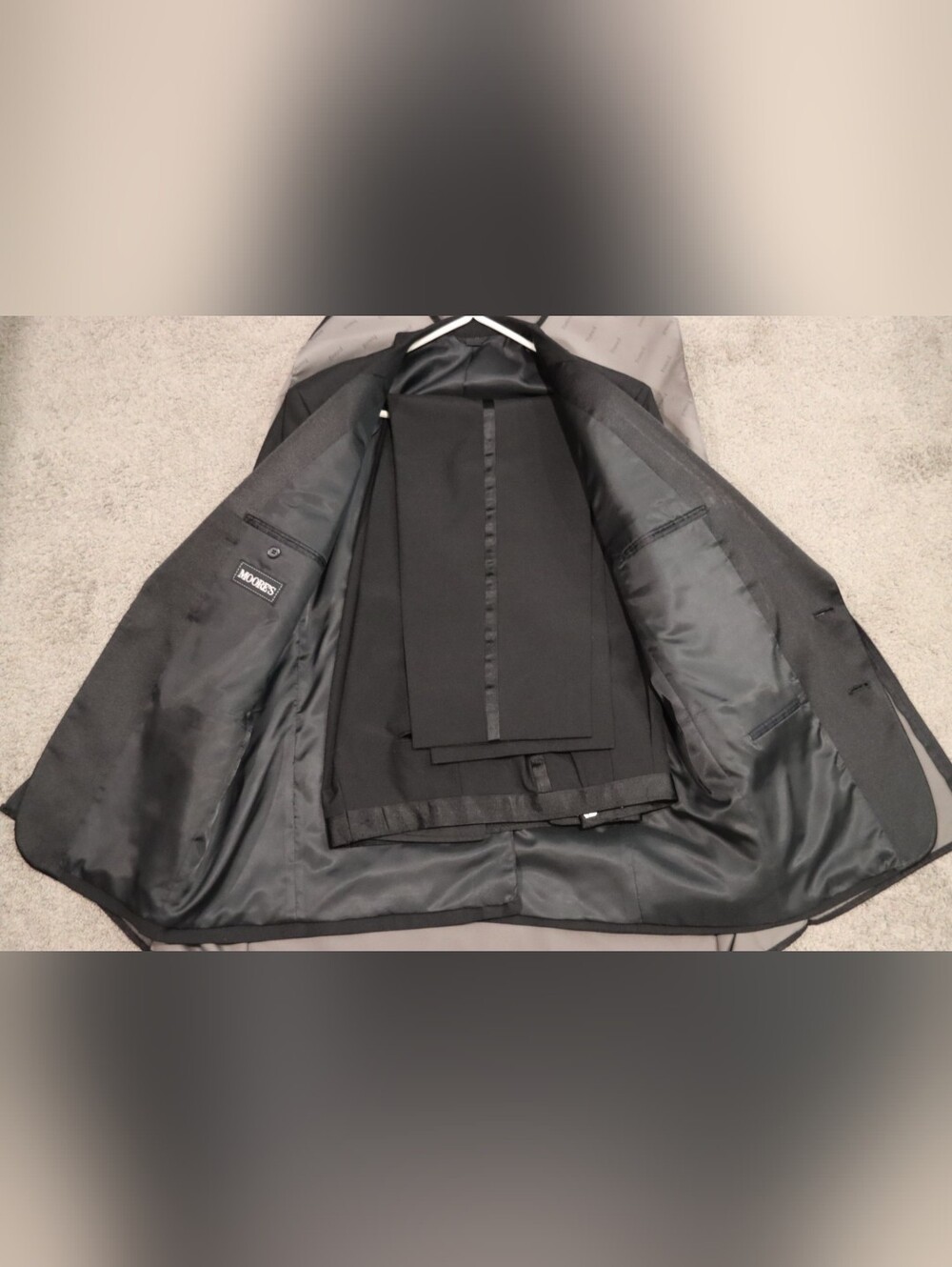 Moore's Mens Tuxedo Jacket & Pants Set 46-40 Reg